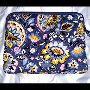 Vera bradley laptop case